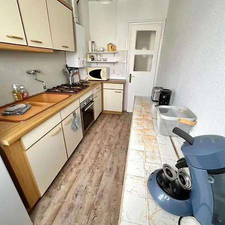 Apartment Avec Balcon Au Coeur Des Commerces Et De La De