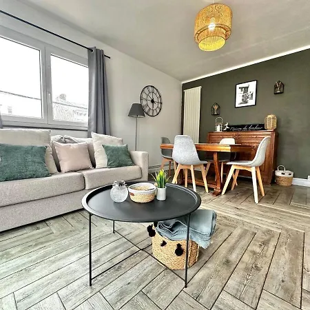Appartement Avec Balcon Au Coeur Des Commerces Et De La De