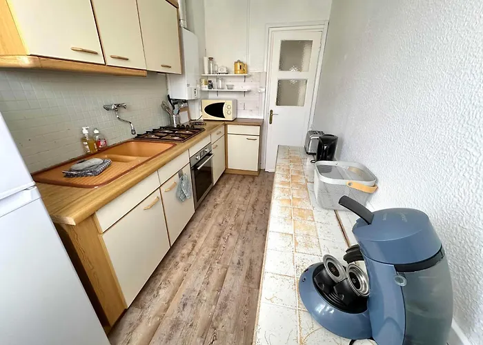 Appartement Avec Balcon Au Coeur Des Commerces Et De La De