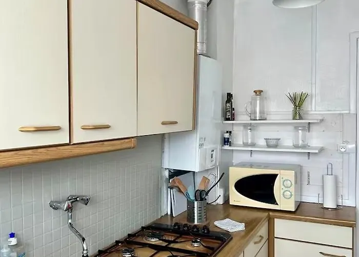 Appartement Avec Balcon Au Coeur Des Commerces Et De La De *