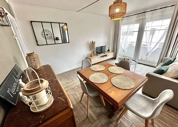 Avec Balcon Au Coeur Des Commerces Et De La De